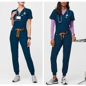 Figs scrub set Deep Reef Catarina top Zamora jogger pants Medium